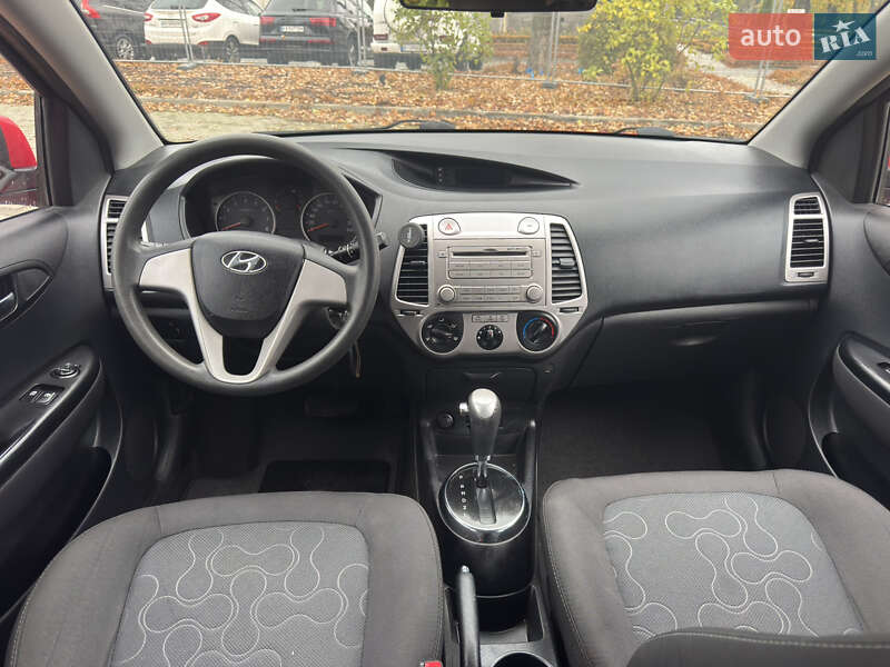 Хетчбек Hyundai i20 2012 в Києві фото 25 Хетчбек Hyundai i20 2012 в Києві
