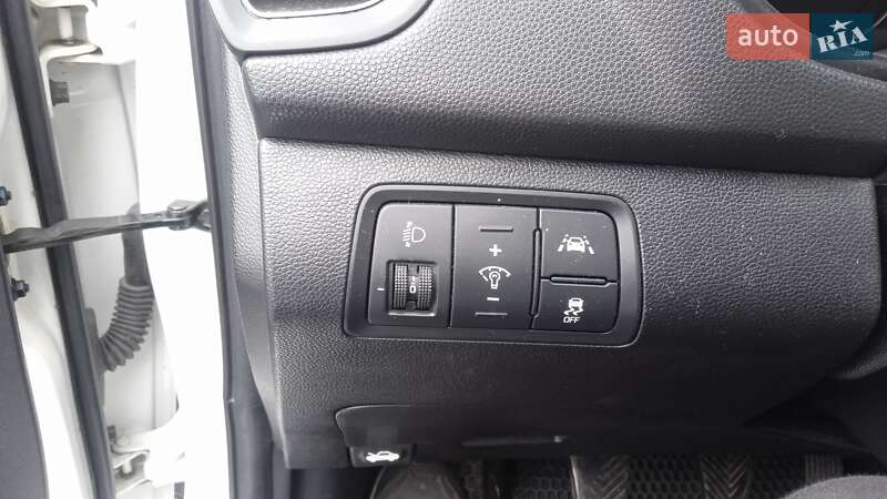 Хетчбек Hyundai i20 2016 в Хмельницькому фото 21 Хетчбек Hyundai i20 2016 в Хмельницькому