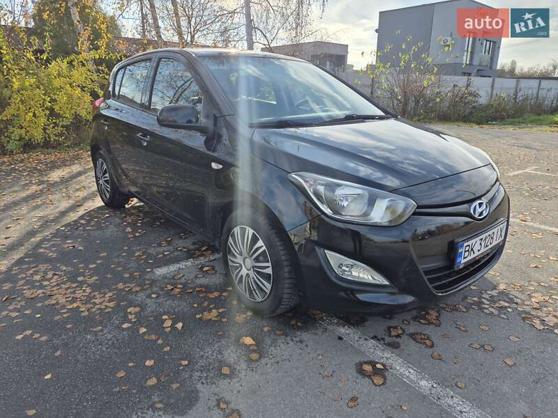 Хэтчбек Hyundai i20 2013 в Ровно фото 12 Хэтчбек Hyundai i20 2013 в Ровно