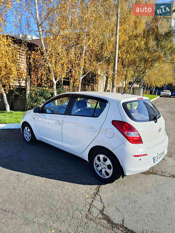 Хетчбек Hyundai i20 2013 в Одесі фото 8 Хетчбек Hyundai i20 2013 в Одесі