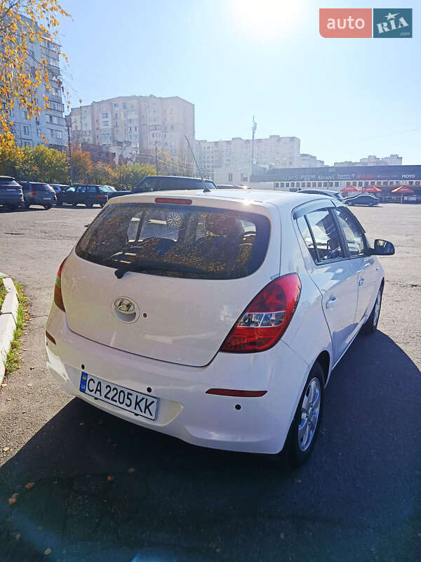 Хетчбек Hyundai i20 2013 в Одесі фото 13 Хетчбек Hyundai i20 2013 в Одесі