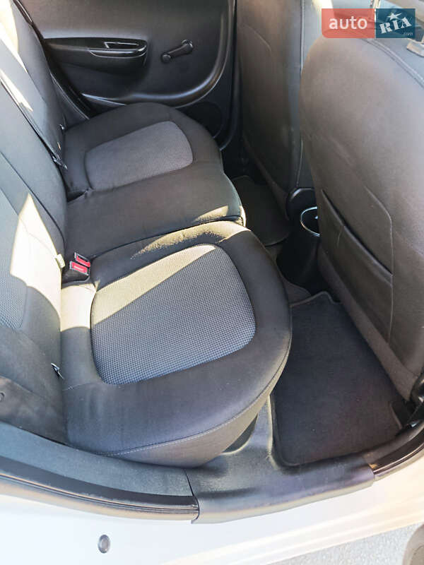 Хетчбек Hyundai i20 2013 в Одесі фото 23 Хетчбек Hyundai i20 2013 в Одесі