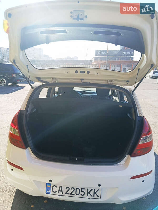 Хетчбек Hyundai i20 2013 в Одесі фото 27 Хетчбек Hyundai i20 2013 в Одесі