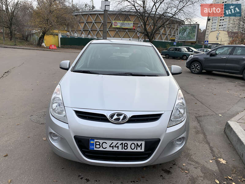 Хетчбек Hyundai i20 2011 в Києві