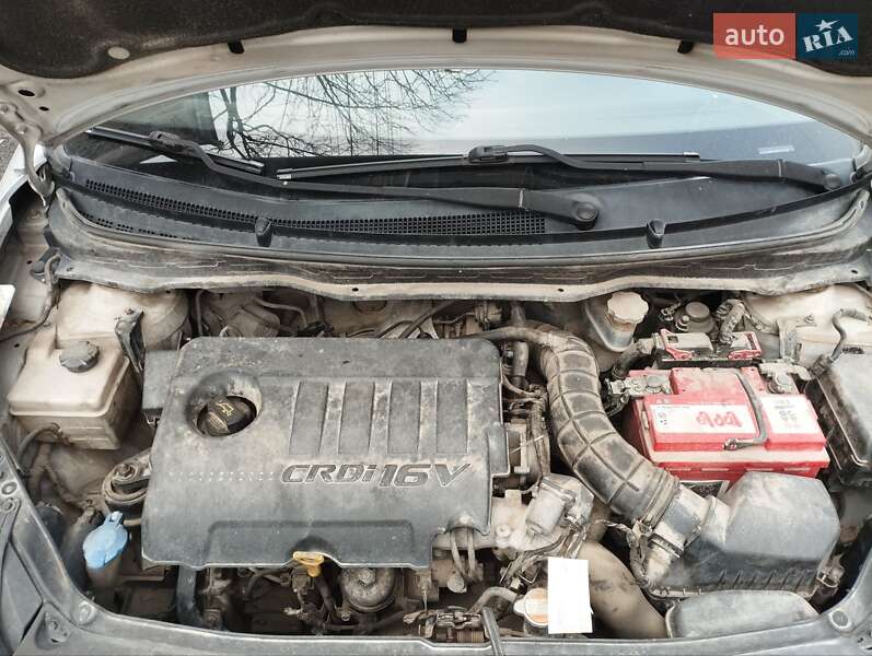 Хетчбек Hyundai i20 2011 в Кам'янець-Подільському