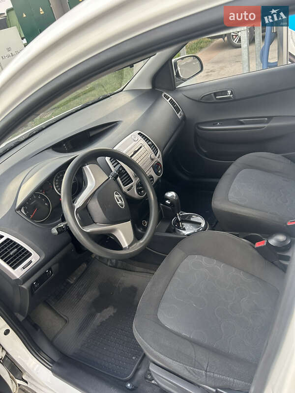 Хетчбек Hyundai i20 2012 в Києві