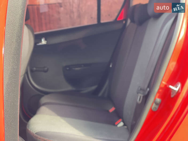 Хетчбек Hyundai i20 2011 в Мукачевому