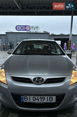 Хэтчбек Hyundai i20 2011 в Полтаве