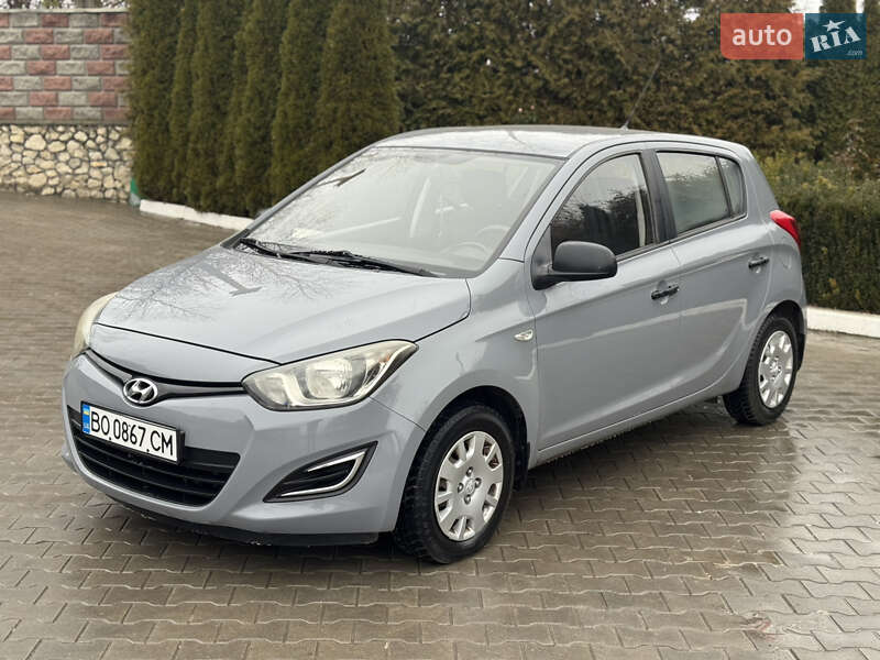 Хетчбек Hyundai i20 2014 в Волочиську