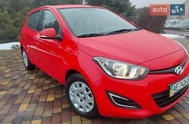 Хетчбек Hyundai i20 2014 в Дніпрі