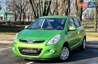 Хэтчбек Hyundai i20 2010 в Николаеве