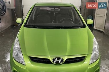 Хэтчбек Hyundai i20 2010 в Киеве