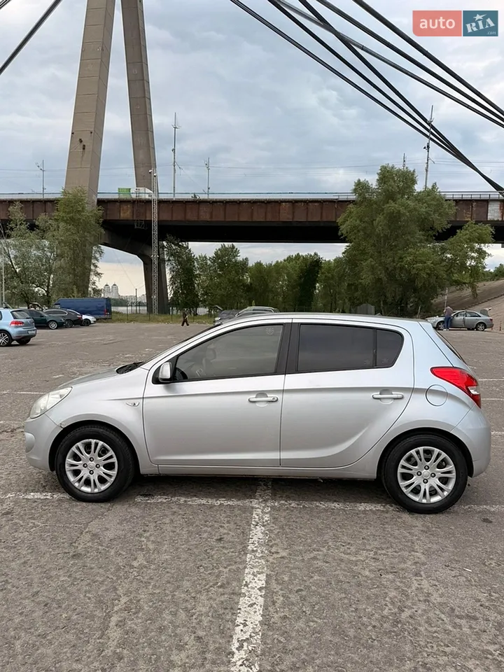 2010 Hyundai i20 - мініатюра 21