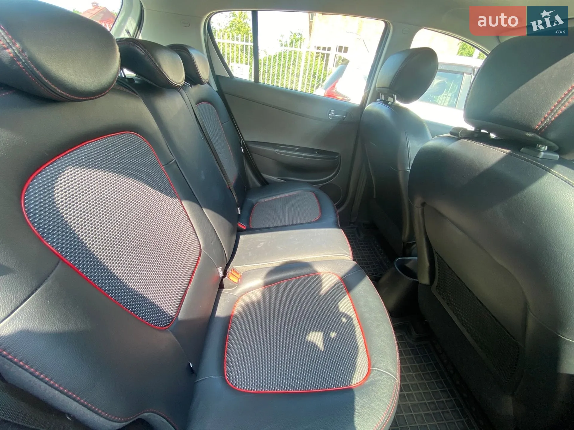 2011 Hyundai i20 - мініатюра 12