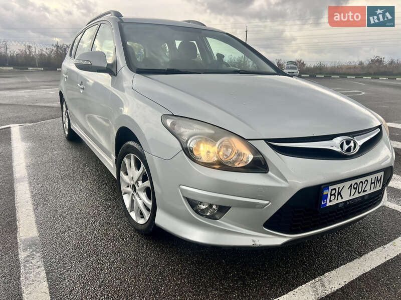 Універсал Hyundai i30 Wagon 2011 в Рівному фото 3 Універсал Hyundai i30 Wagon 2011 в Рівному