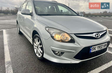 Универсал Hyundai i30 Wagon 2011 в 