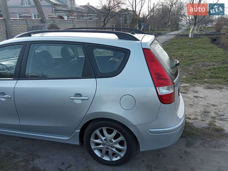 Универсал Hyundai i30 Wagon 2011 в Шептицькому