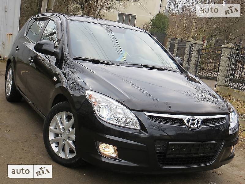 Хетчбек Hyundai i30 2008 в 