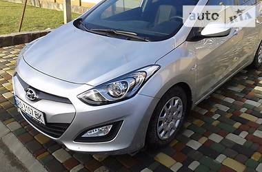 Хэтчбек Hyundai i30 2013 в Ужгороде