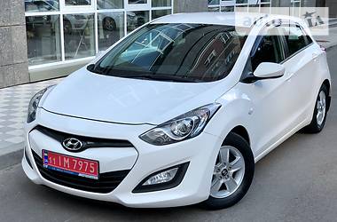 Хэтчбек Hyundai i30 2013 в 