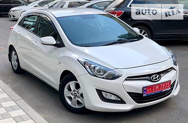 Хэтчбек Hyundai i30 2013 в 