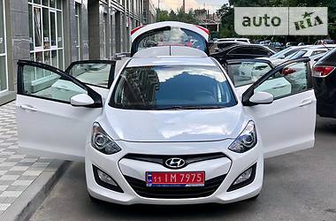Хэтчбек Hyundai i30 2013 в 