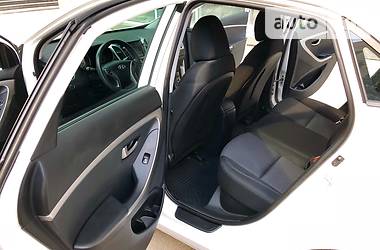 Хэтчбек Hyundai i30 2013 в 