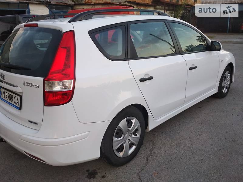 Універсал Hyundai i30 2011 в Звягелі