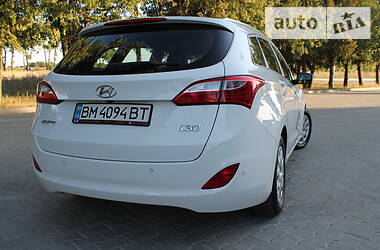 Універсал Hyundai i30 2013 в Сумах