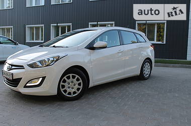 Універсал Hyundai i30 2013 в Сумах