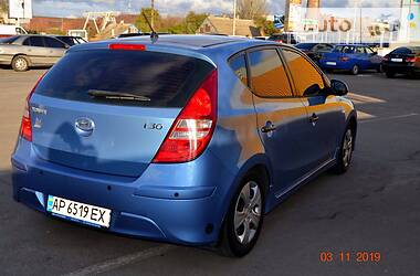 Хэтчбек Hyundai i30 2011 в Мелитополе