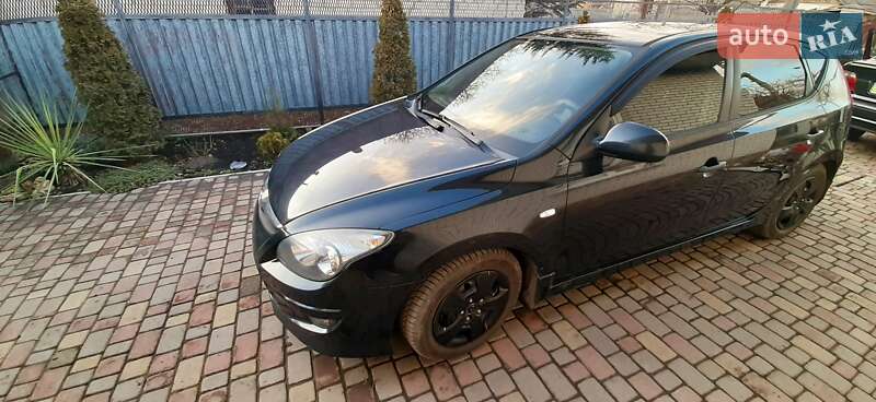 Хетчбек Hyundai i30 2010 в Запоріжжі