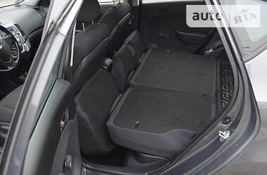 Хетчбек Hyundai i30 2009 в 