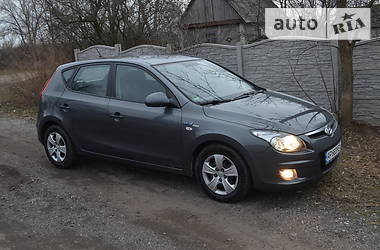 Хетчбек Hyundai i30 2009 в 