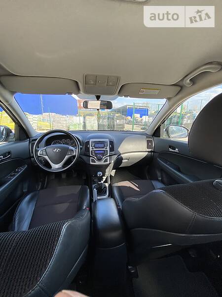 Хэтчбек Hyundai i30 2011 в Харькове