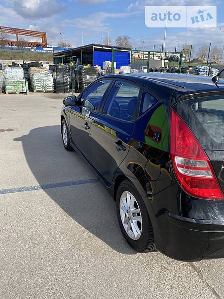 Хэтчбек Hyundai i30 2011 в Харькове