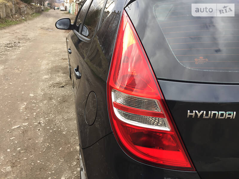 Хетчбек Hyundai i30 2010 в Рівному фото 12 Хетчбек Hyundai i30 2010 в Рівному
