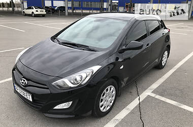 Хетчбек Hyundai i30 2013 в 