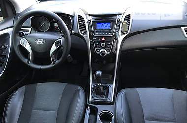 Хетчбек Hyundai i30 2013 в 