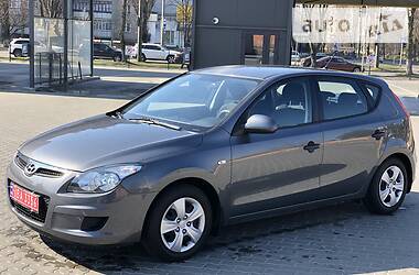 Хэтчбек Hyundai i30 2009 в Луцке