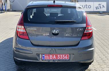 Хэтчбек Hyundai i30 2009 в Луцке