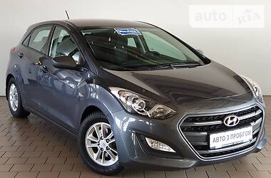Хетчбек Hyundai i30 2016 в 