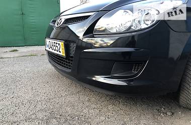 Хетчбек Hyundai i30 2009 в 