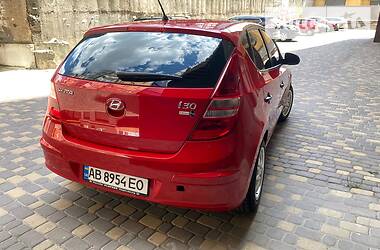 Хетчбек Hyundai i30 2008 в 