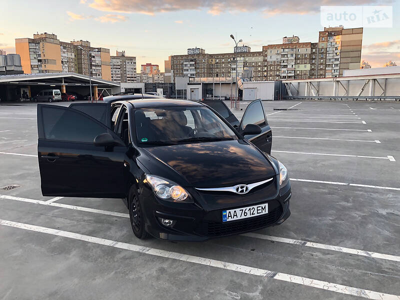 Хетчбек Hyundai i30 2011 в Києві