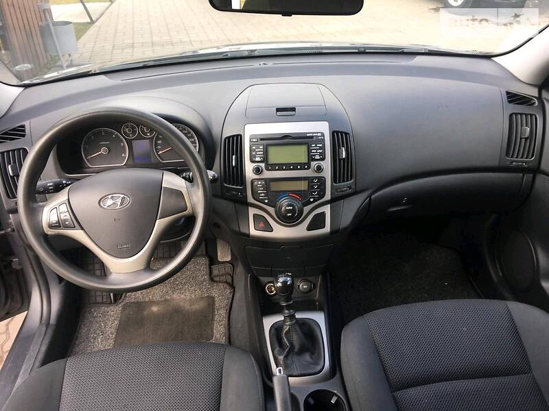 Універсал Hyundai i30 2008 в Нововолинську