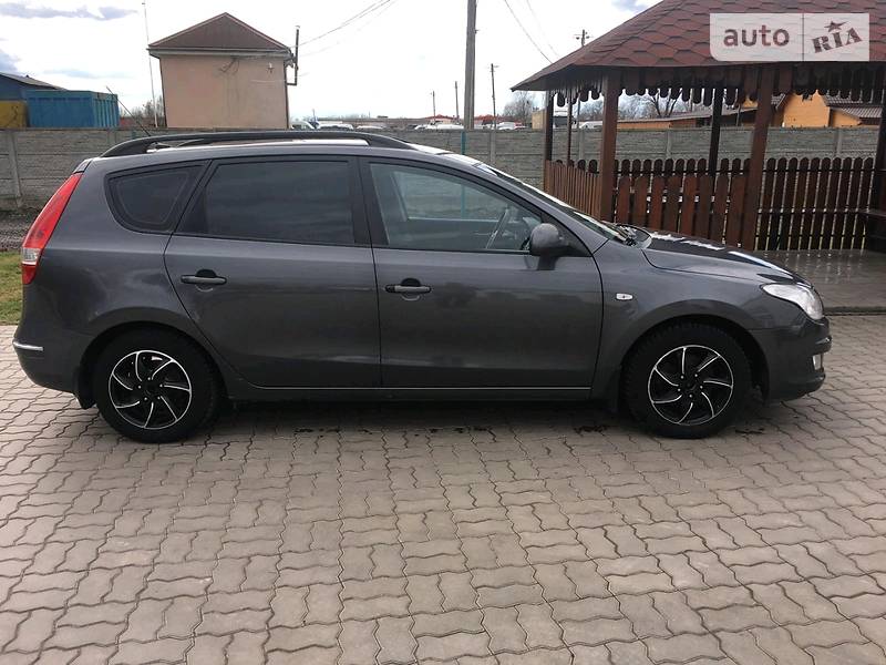 Універсал Hyundai i30 2008 в Нововолинську