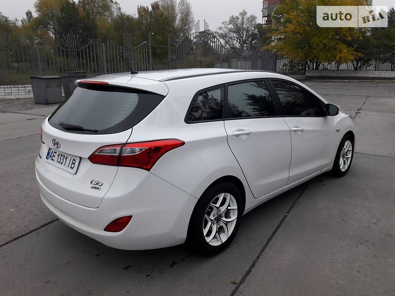 Універсал Hyundai i30 2013 в Дніпрі фото 14 Універсал Hyundai i30 2013 в Дніпрі