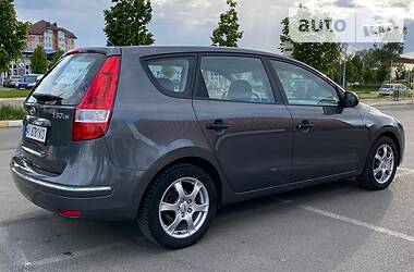 Універсал Hyundai i30 2009 в 