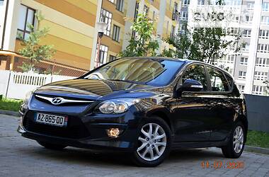 Хэтчбек Hyundai i30 2012 в Ивано-Франковске